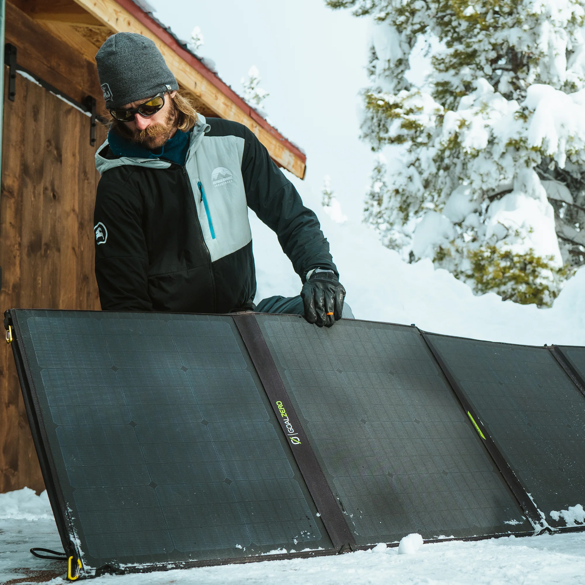 Goal Zero Yeti 1500 + 200W Solar Generator - Image 11
